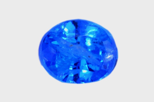 Pierre de Spinelle bleue cabochon