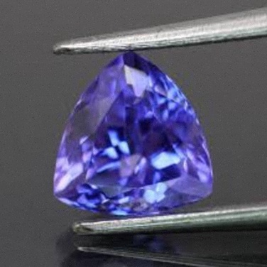 Collier pendentif Tanzanite en or blanc